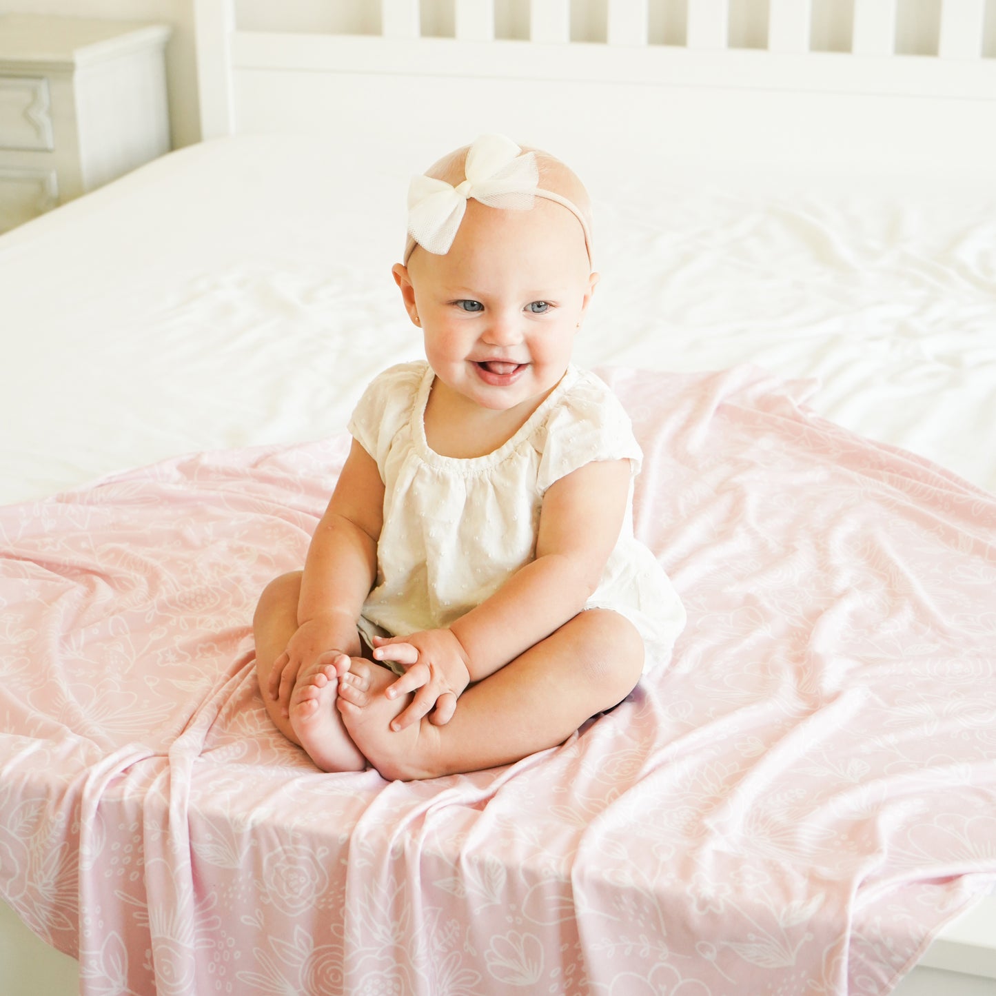 Extra Soft Stretchy Knit Swaddle Blanket: Perfectly Pink