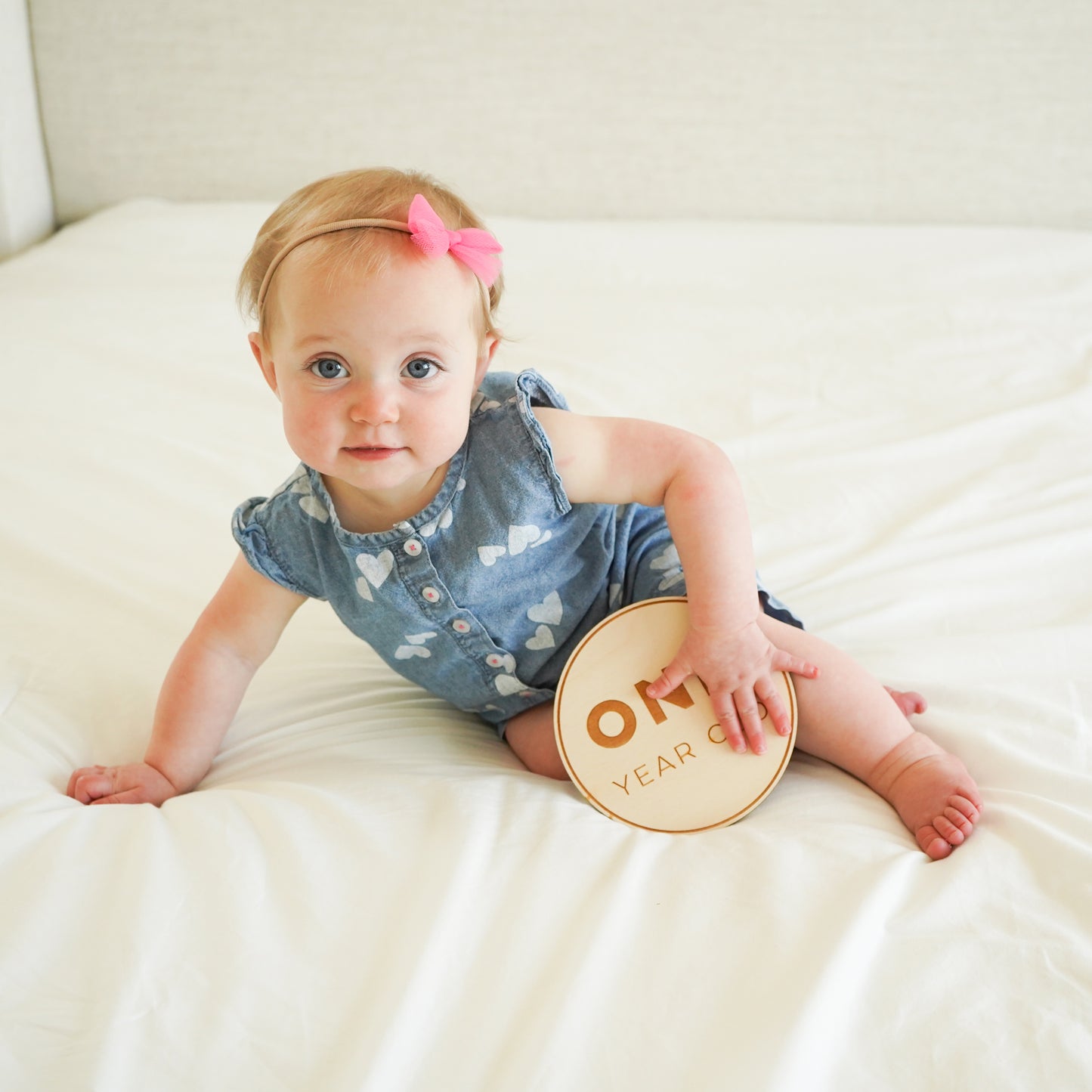 One Year Old Sign: Modern Bold