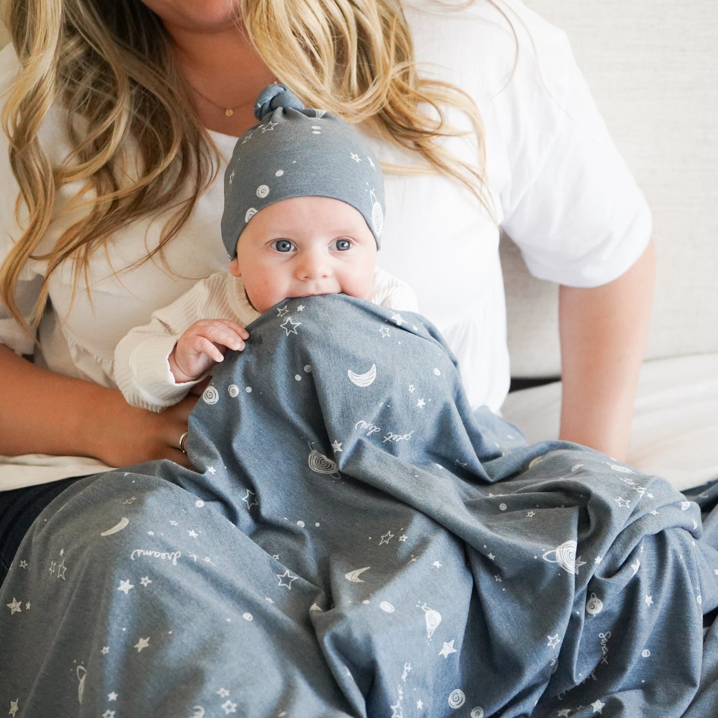 Extra Soft Top Knot Hat: Starry Dreams