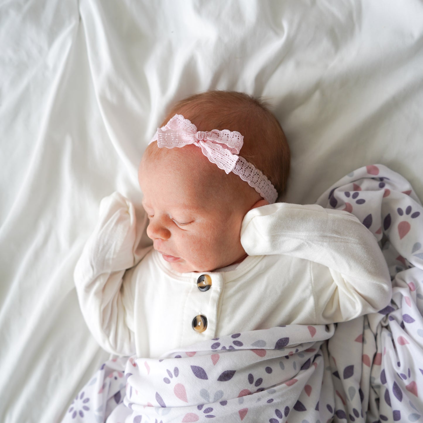 Stretch Lace Bow Headband for Babies: Eden