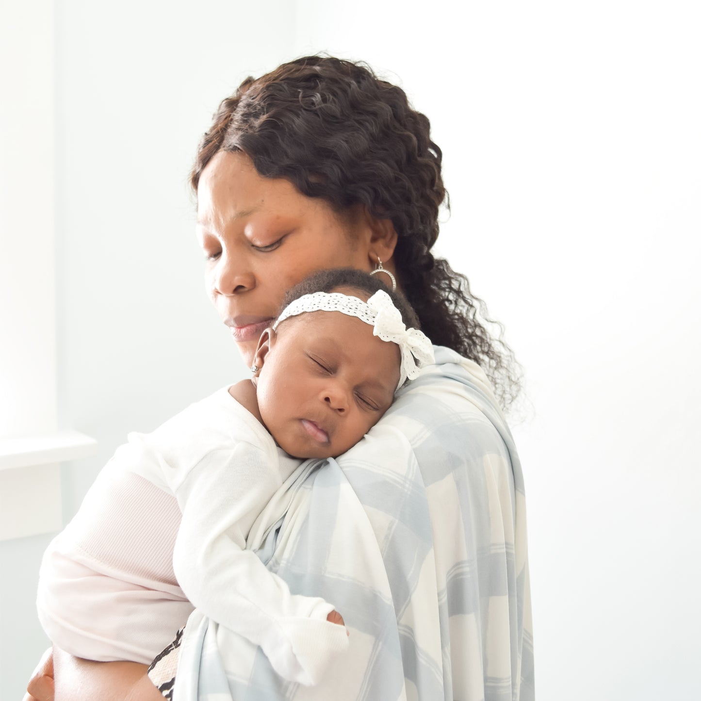 Extra Soft Stretchy Knit Swaddle Blanket: French Gingham