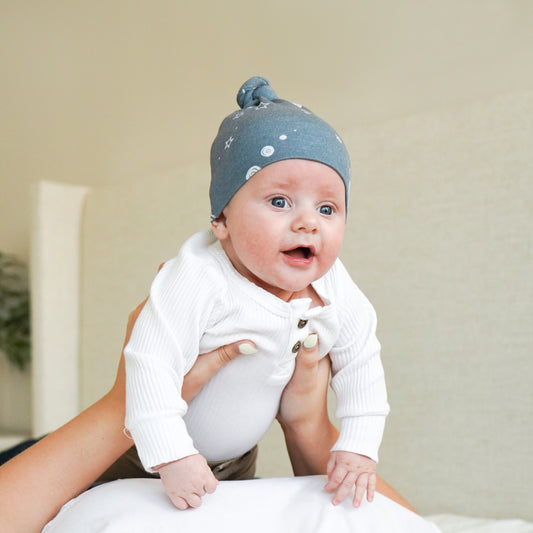 Extra Soft Top Knot Hat: Starry Dreams
