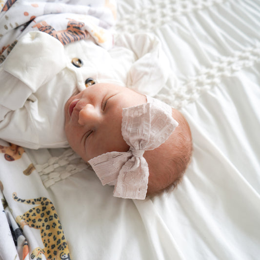 Stretch Lace Bow Headband for Babies: Savannah