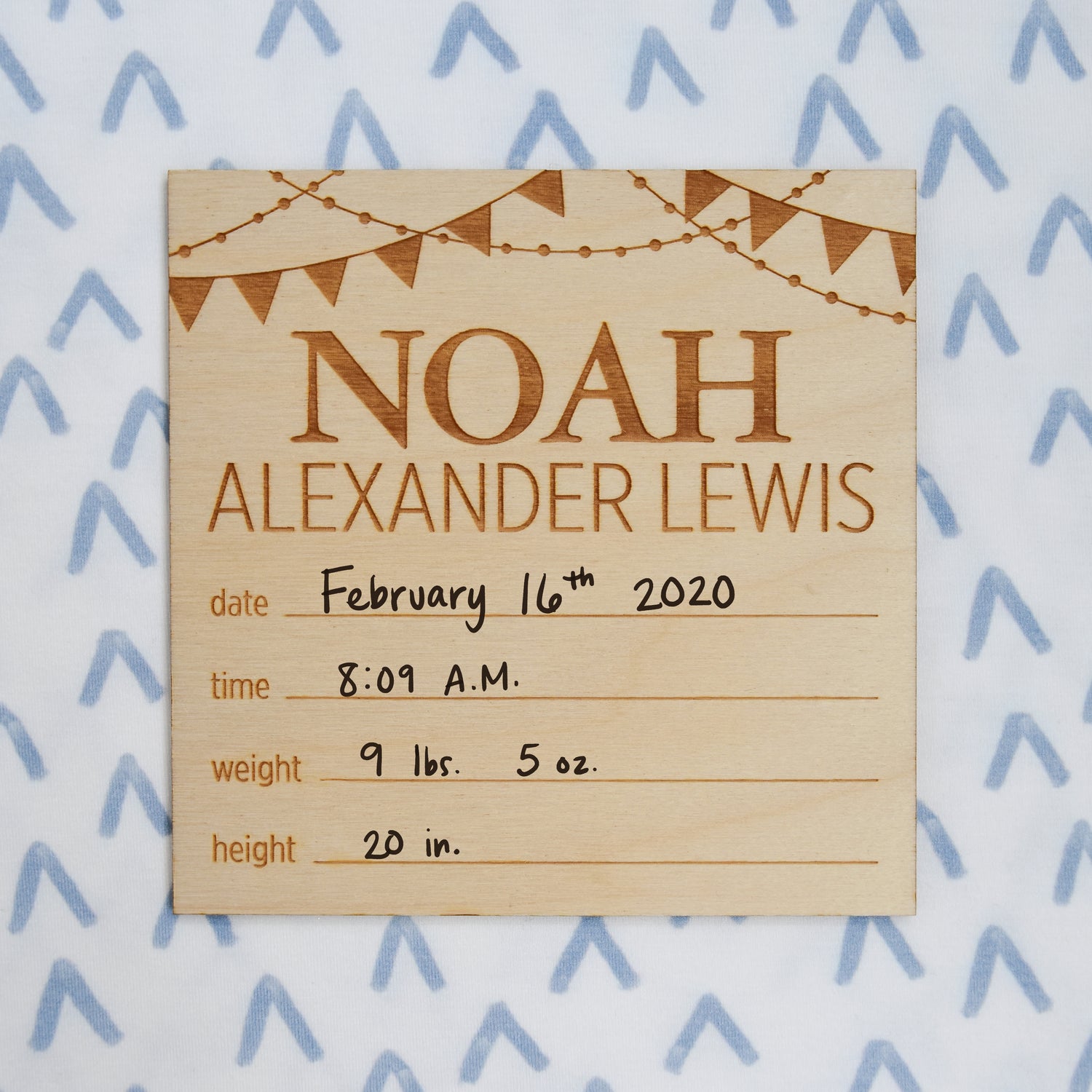 fill in your own birth details on custom name sign