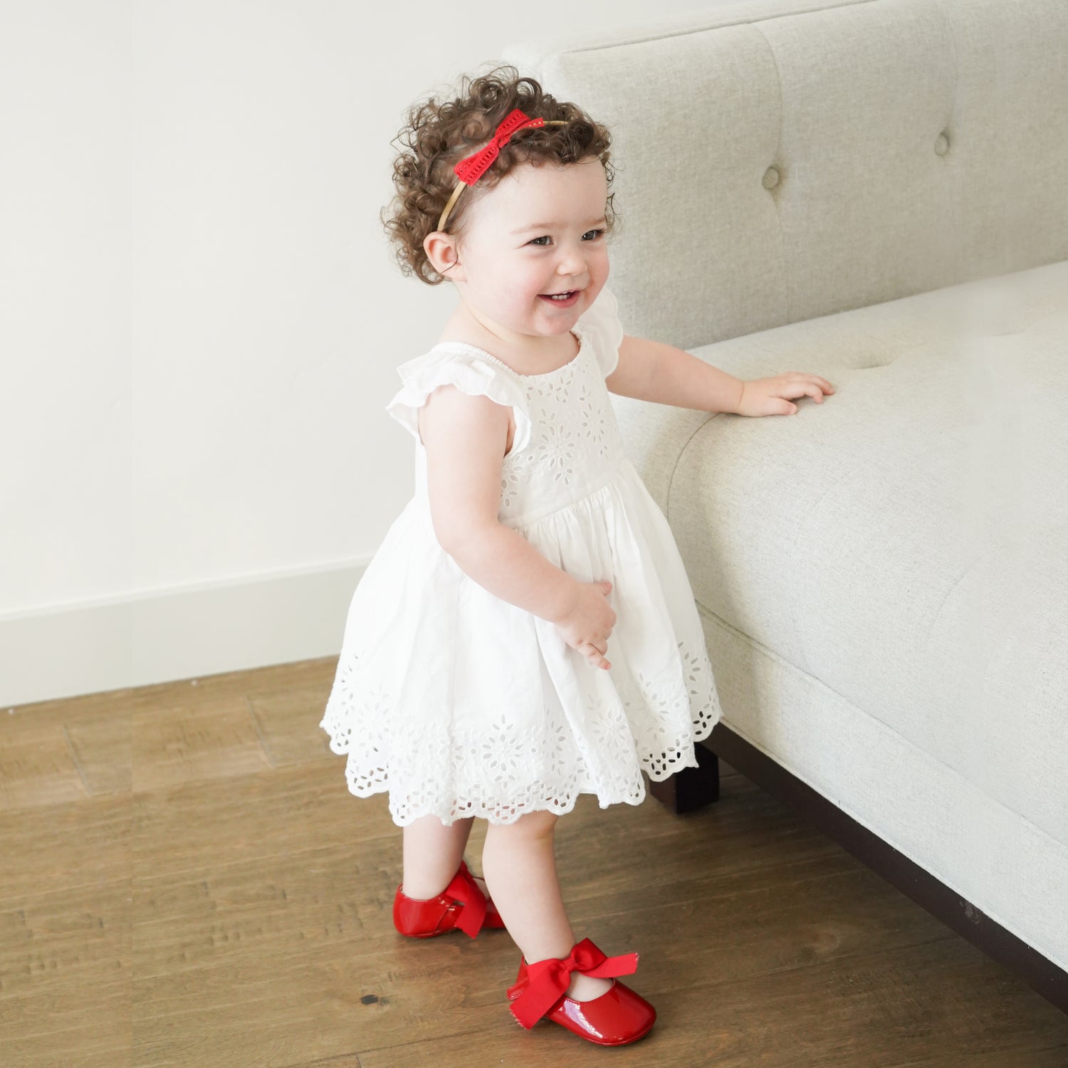 christmas bow gift for little baby girl newborn photos